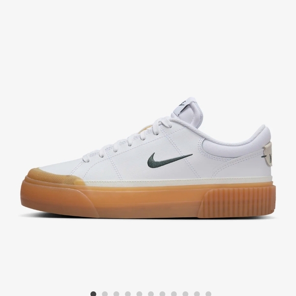 Nike Shoes - Woman Nike Court Lagacy Lift